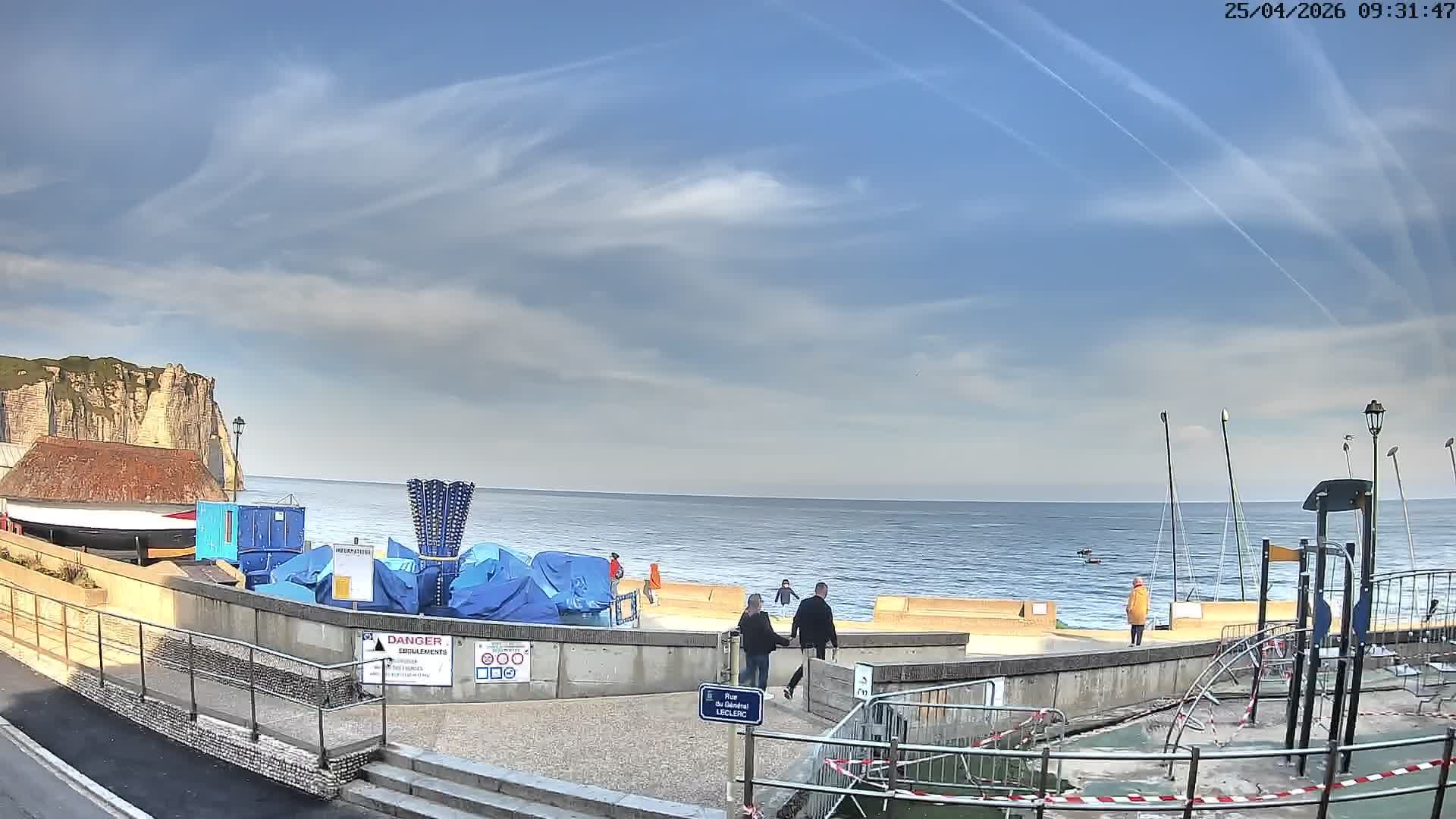 Étretat: Sous La Chapelle: Etretat - La Mer à Boire