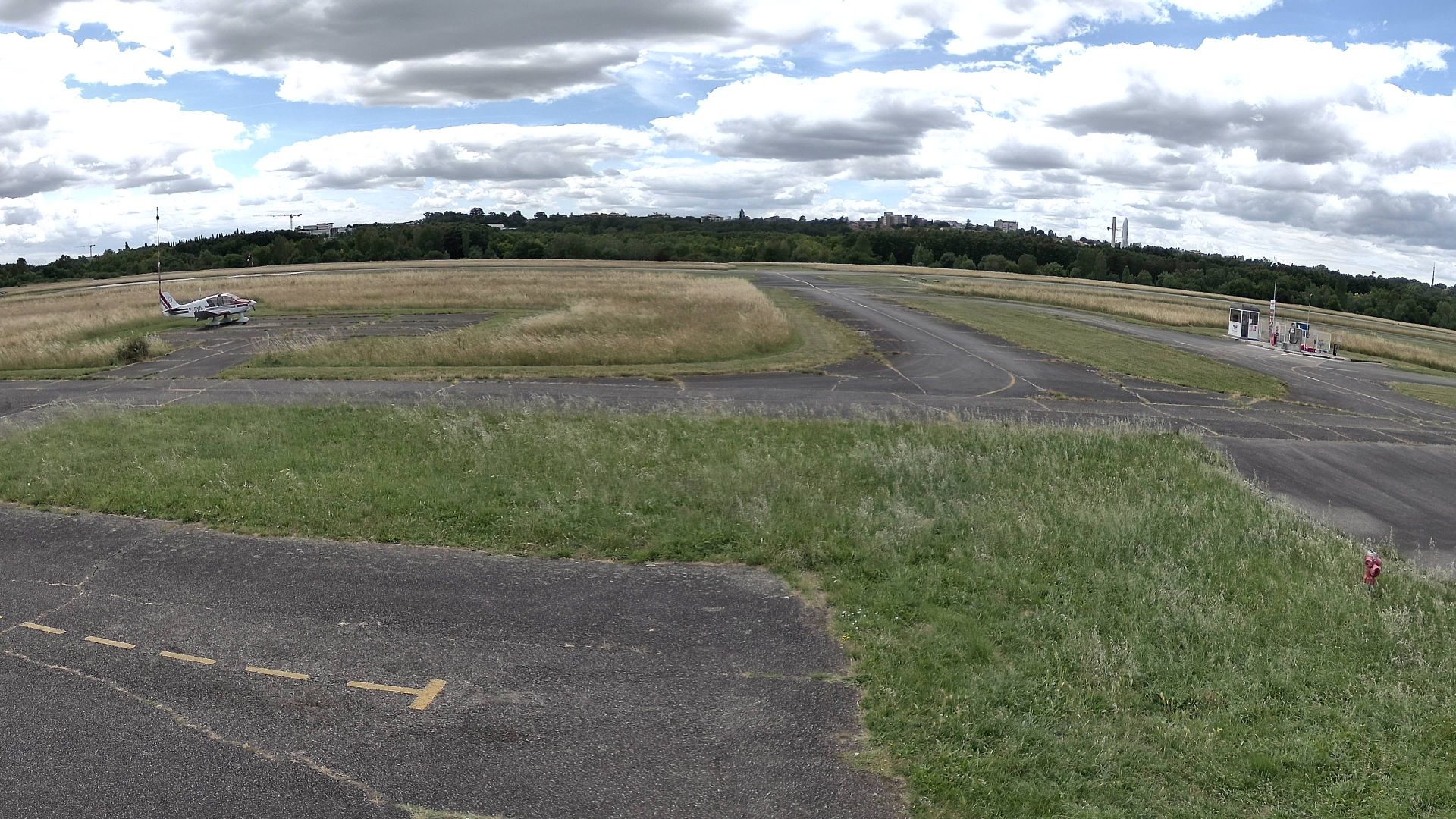 Balma › Sud-ouest: Aérodrome de Toulouse-Lasbordes / LFCL