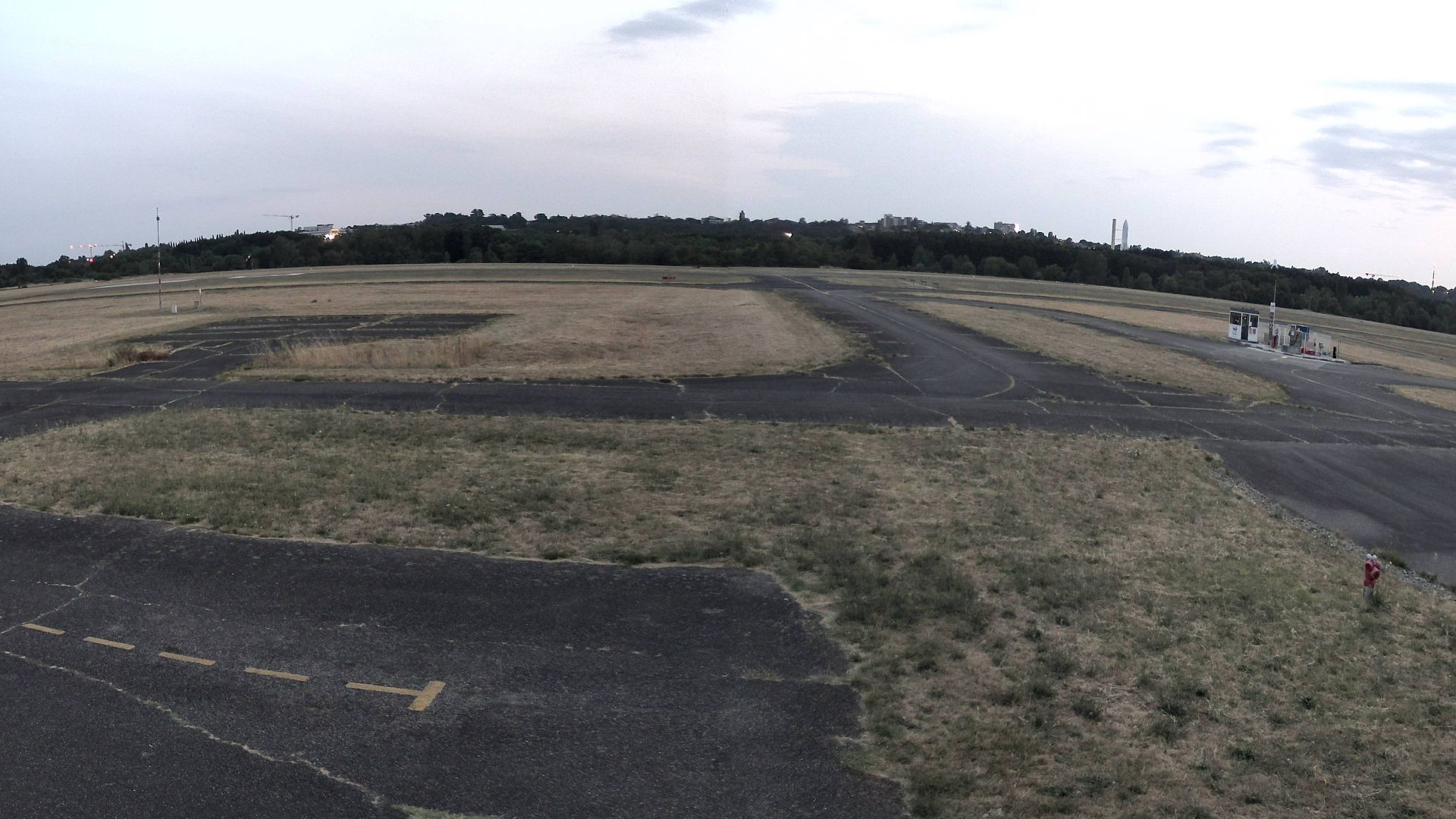 Balma › Sud-ouest: Aérodrome de Toulouse-Lasbordes / LFCL