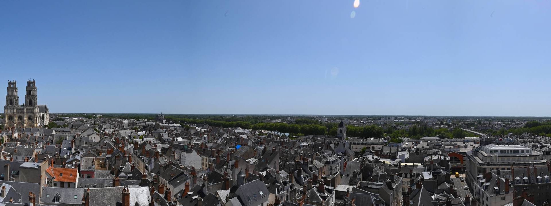 Orléans › Sud-est: Parking Couvert des Halles-Châtelet - Cathédrale Sainte-Croix d'Orléans