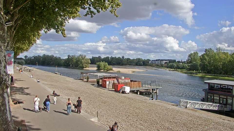 Orléans: Quai de la loire