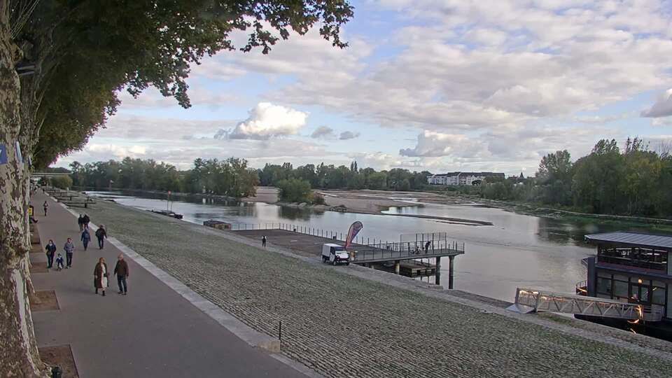 Orléans: Quai de la loire