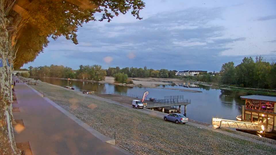Orléans: Quai de la loire