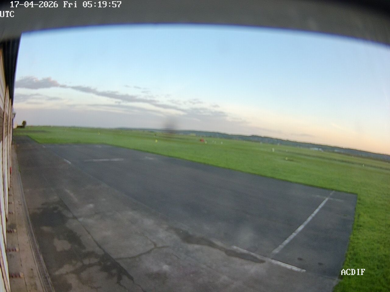 Chavenay: Aérodrome - France: ACDIF