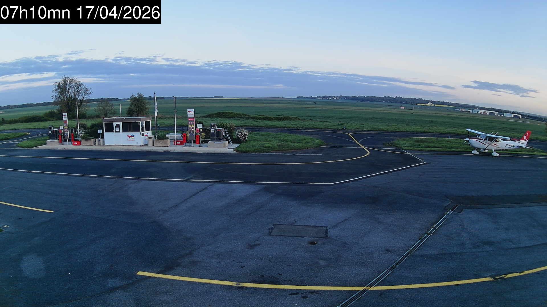 Boissy-l'Aillerie: Pontoise – Cormeilles Aerodrome