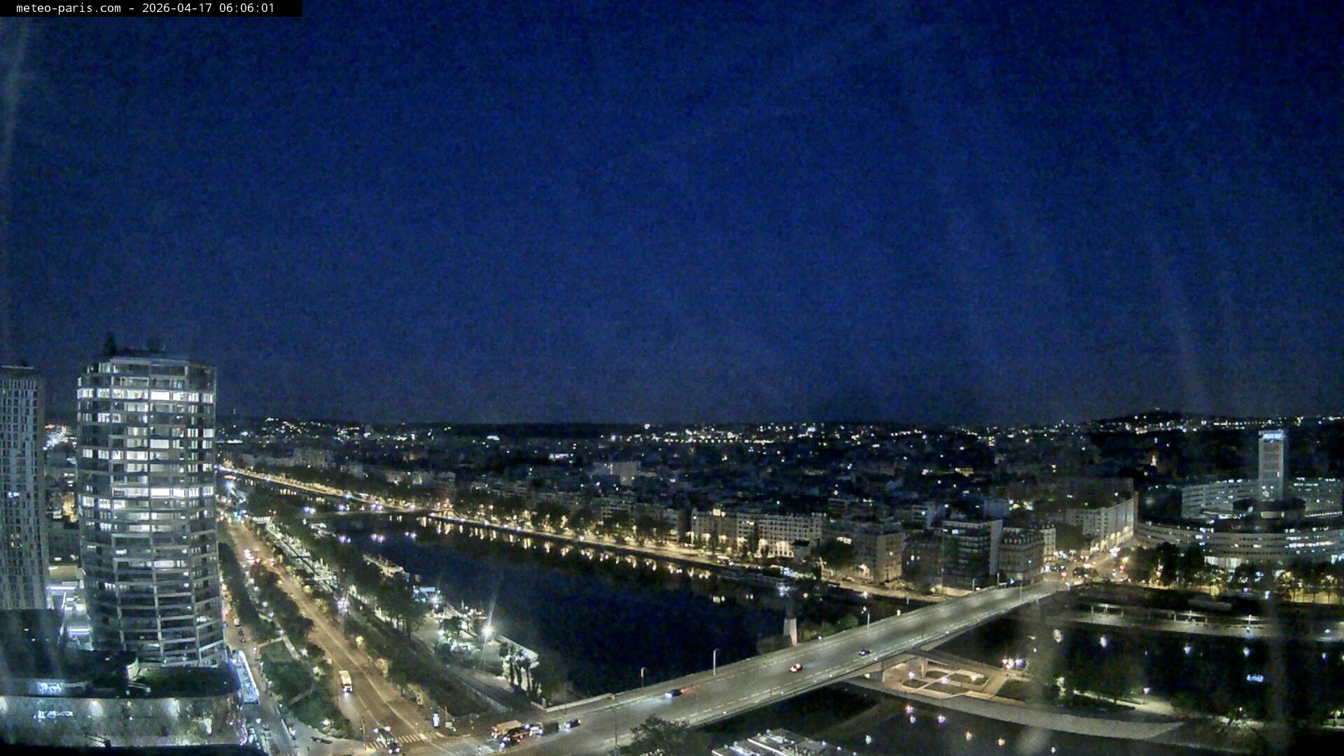 Paris › Nord-ouest: Beaugrenelle - SeineRiverCruise