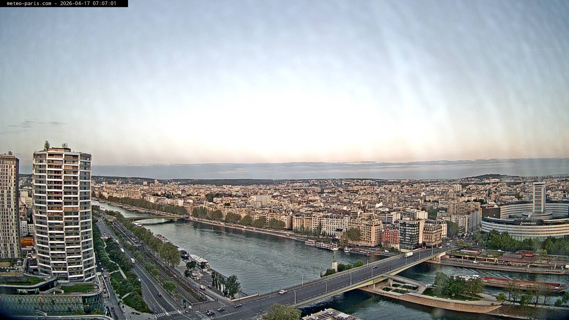 Paris › Nord-ouest: Beaugrenelle - SeineRiverCruise