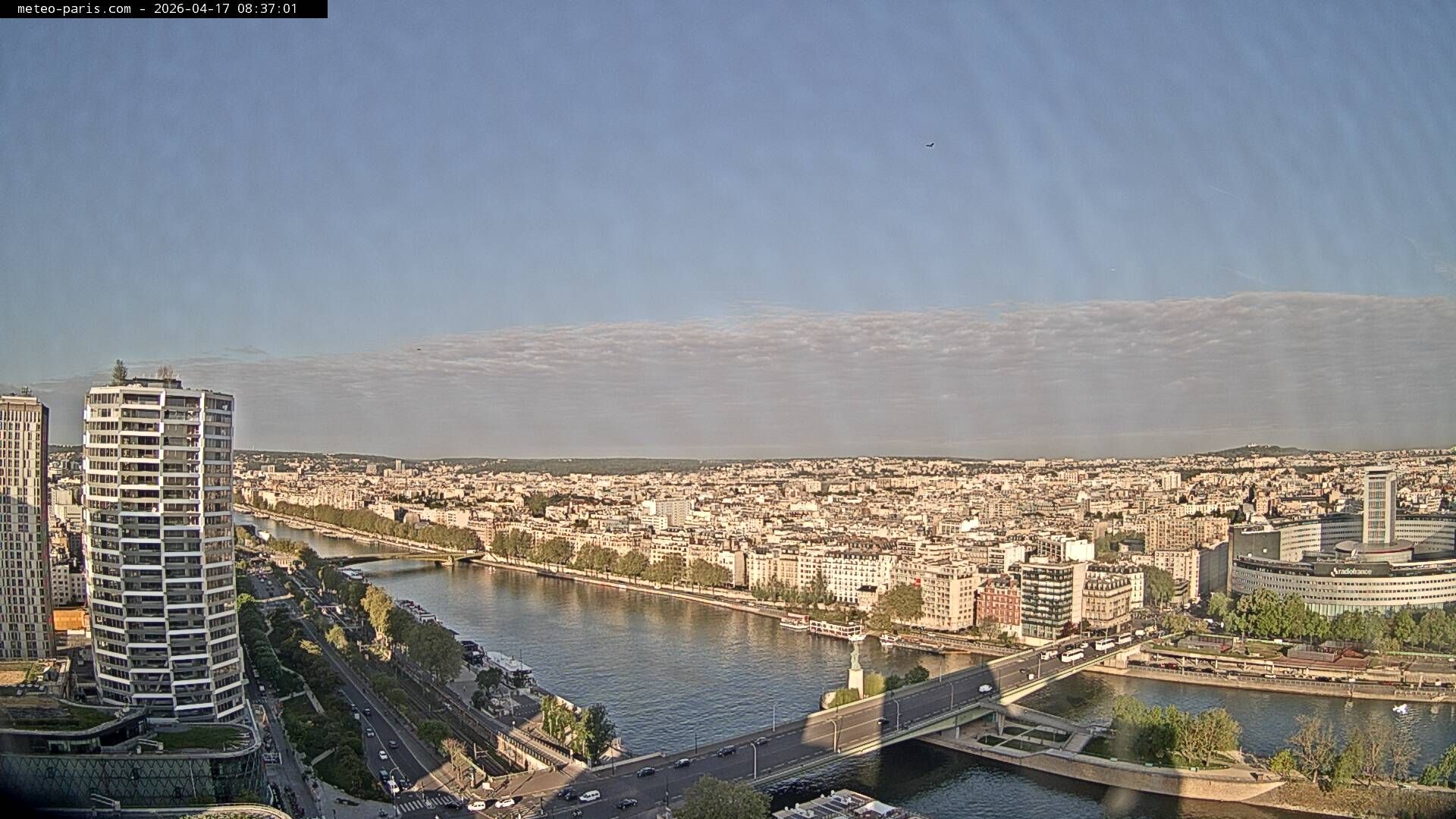 Paris › Nord-ouest: Beaugrenelle - SeineRiverCruise