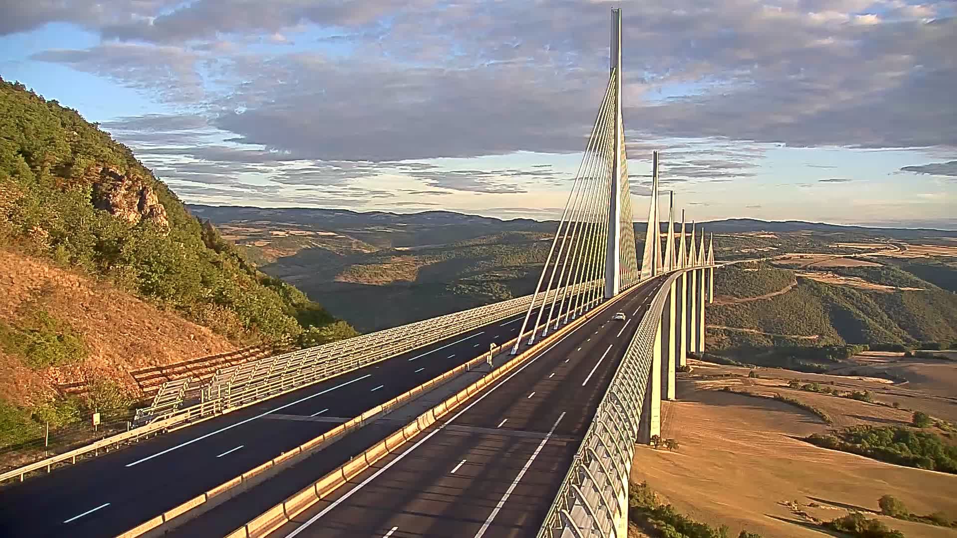 Creissels › Sud: Viaduc de Millau - A75