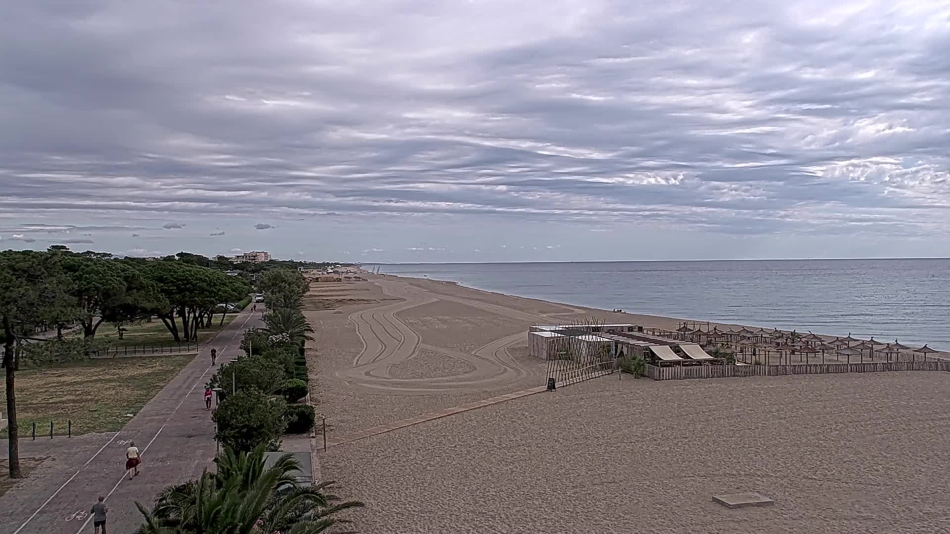 Argelès-sur-Mer › Nord: Promenade du Front de Mer - La Plage Centrale