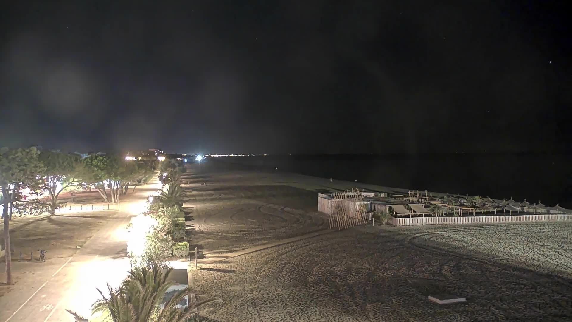 Argelès-sur-Mer › Nord: Promenade du Front de Mer - La Plage Centrale