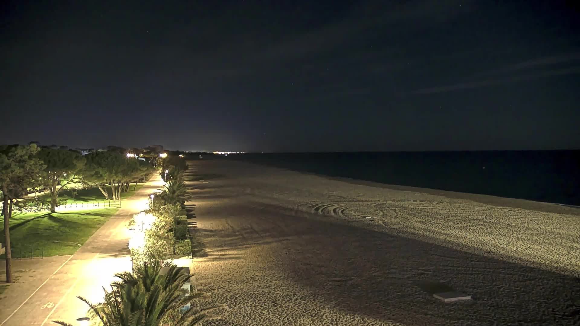 Argelès-sur-Mer › Nord: Promenade du Front de Mer - La Plage Centrale