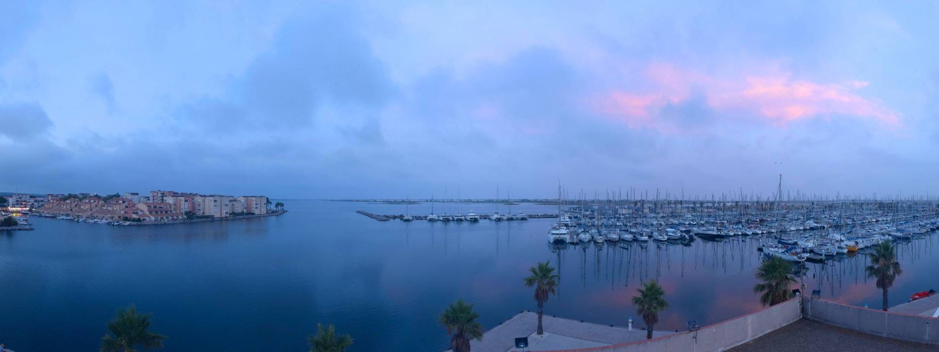 Gruissan: Capitainerie du Port de plaisance de Gruissan