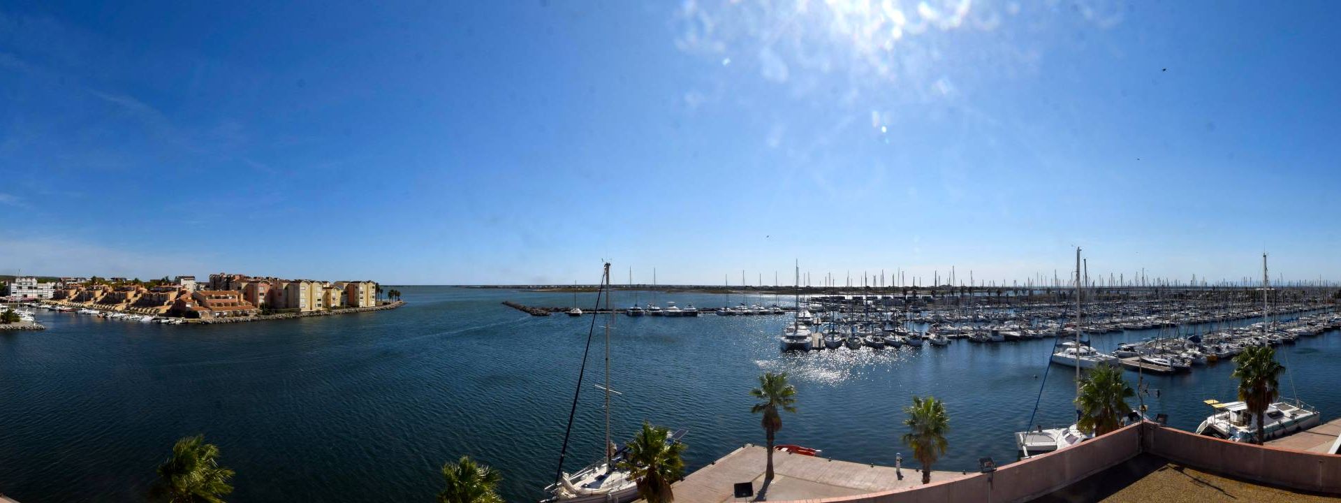 Gruissan: Capitainerie du Port de plaisance de Gruissan