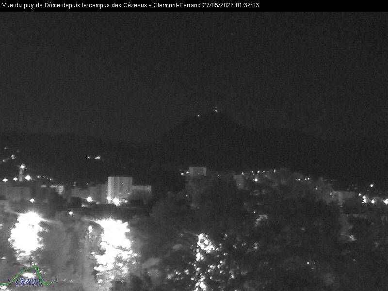Clermont-Ferrand: Vue du puy de Dôme depuis Clermont Ferrand