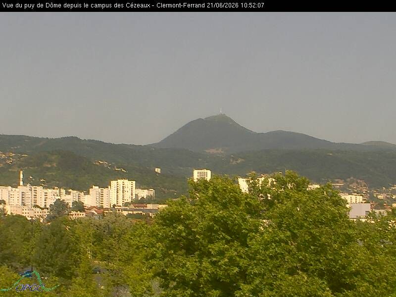 Clermont-Ferrand: Vue du puy de Dôme depuis Clermont Ferrand