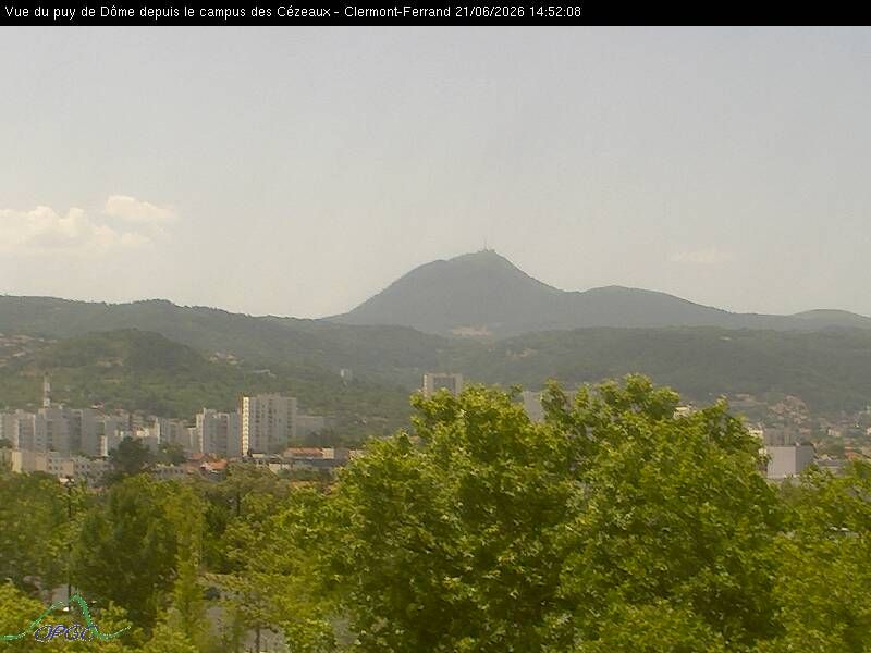 Clermont-Ferrand: Vue du puy de Dôme depuis Clermont Ferrand