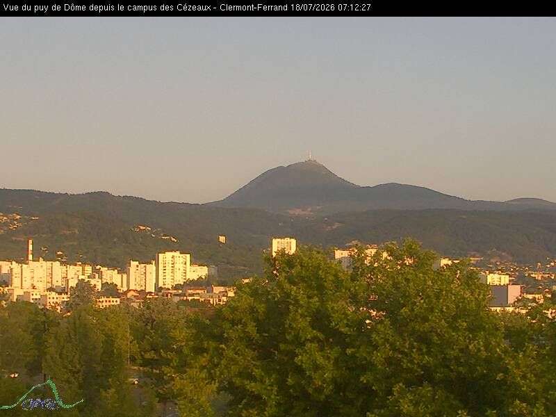 Clermont-Ferrand: Vue du puy de Dôme depuis Clermont Ferrand