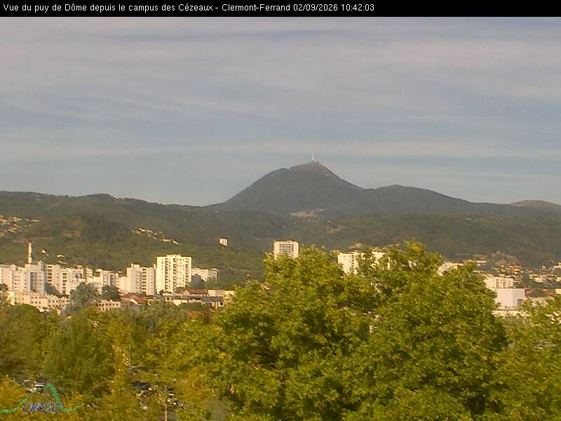 Clermont-Ferrand: Vue du puy de Dôme depuis Clermont Ferrand