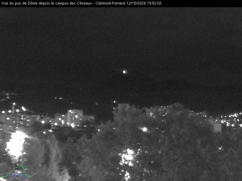 Clermont-Ferrand: Vue du puy de Dôme depuis Clermont Ferrand