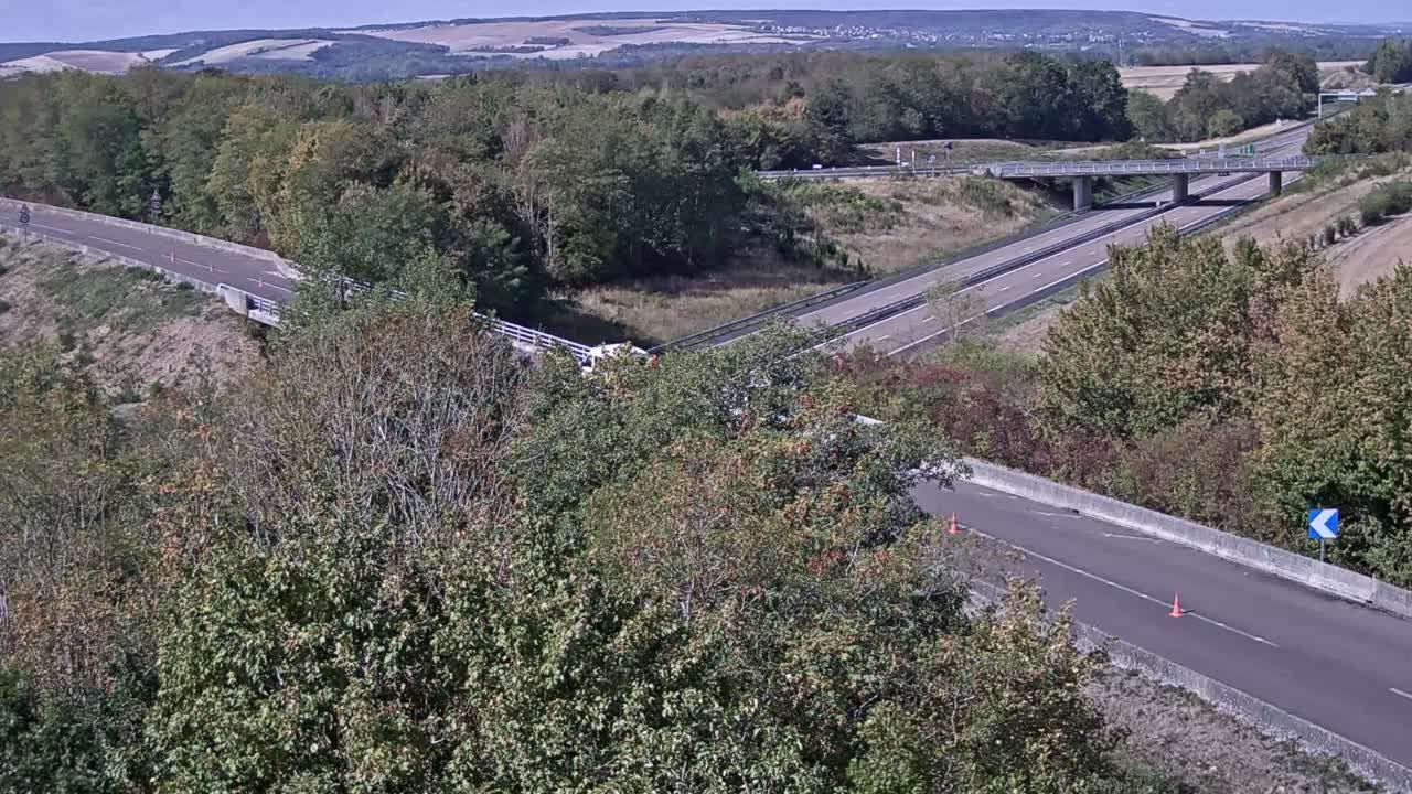 La Chapelle-sur-Oreuse: Bifurcation des autoroutes A5 et A19 près de Sens