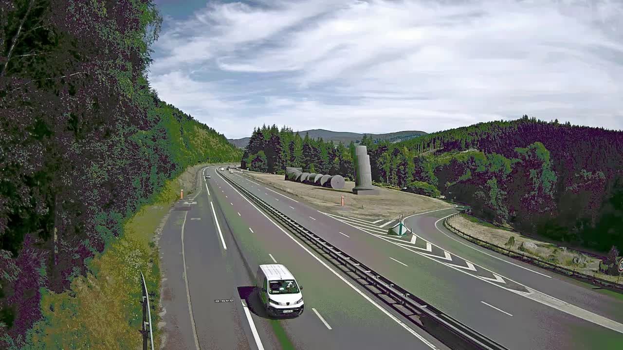 Saint-Gervazy: Noirétable-A89, aire des Suchères, près de Noirétable, vue orientée vers Clermont-Ferrand
