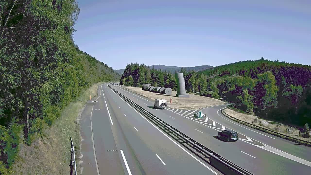 Saint-Gervazy: Noirétable-A89, aire des Suchères, près de Noirétable, vue orientée vers Clermont-Ferrand