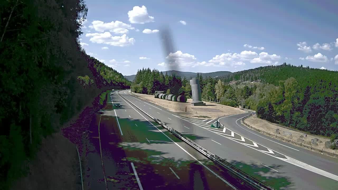 Saint-Gervazy: Noirétable-A89, aire des Suchères, près de Noirétable, vue orientée vers Clermont-Ferrand