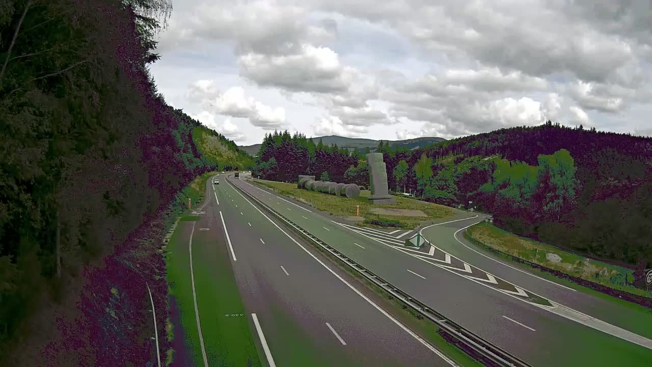 Saint-Gervazy: Noirétable-A89, aire des Suchères, près de Noirétable, vue orientée vers Clermont-Ferrand