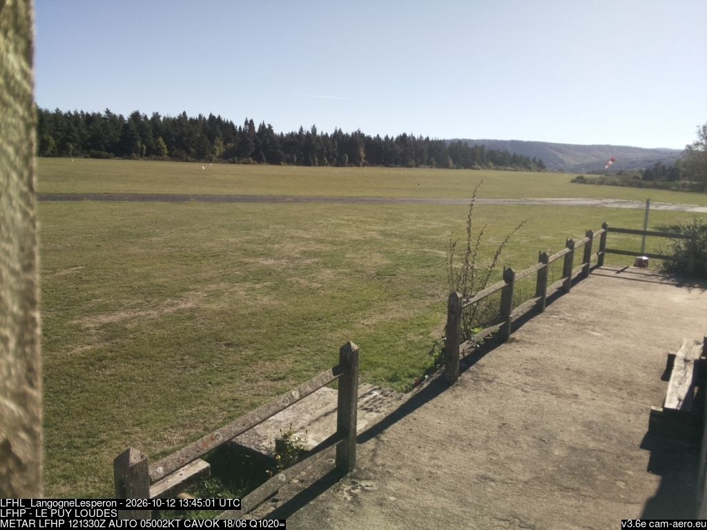 Langogne › Sud: Aéroclub de Langogne Lespéron