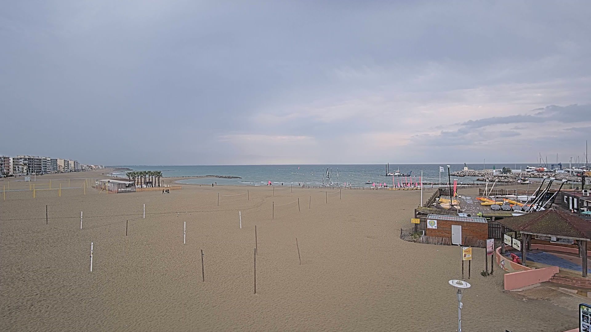 Palavas-les-Flots › Sud-est: Plage Palavas-les-Flots accès navigable