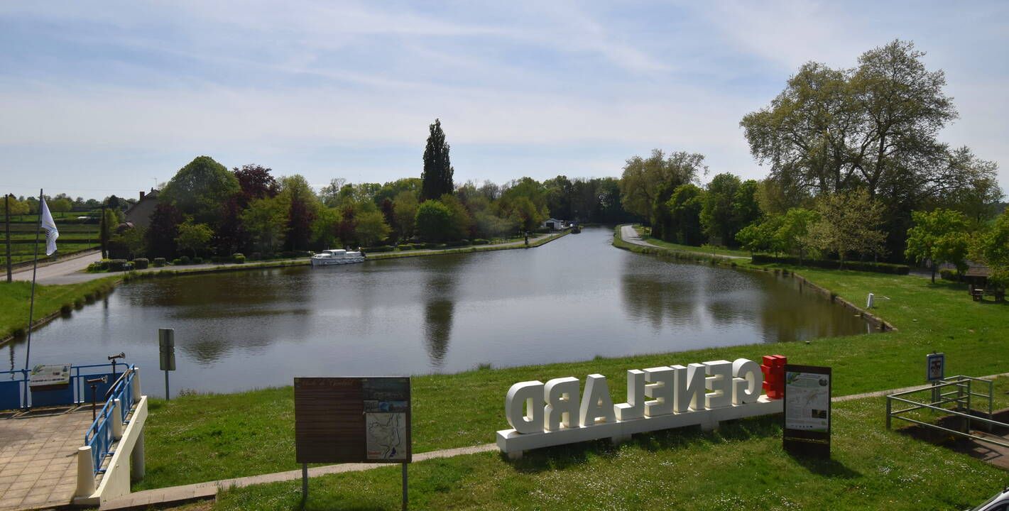 Génelard: Le Bassin