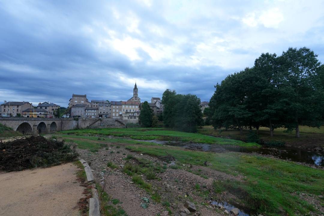 Tence › Est: Église Saint-Martin de Tence