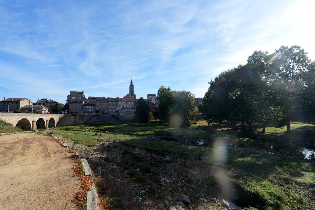 Tence › Est: Église Saint-Martin de Tence