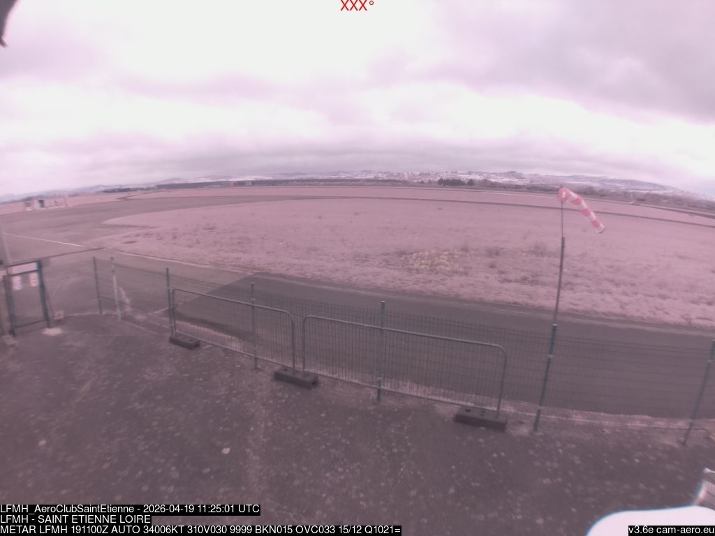 Andrézieux-Bouthéon › Est: Saint-Étienne-Bouthéon Airport - Auvergne-Rhône-Alpes, France