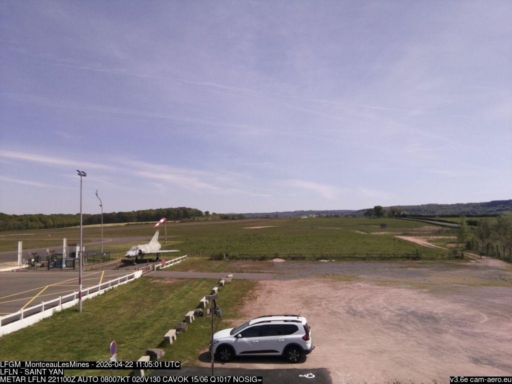 Pouilloux › Nord-est: Montceau-les-Mines - Pouilloux Airport