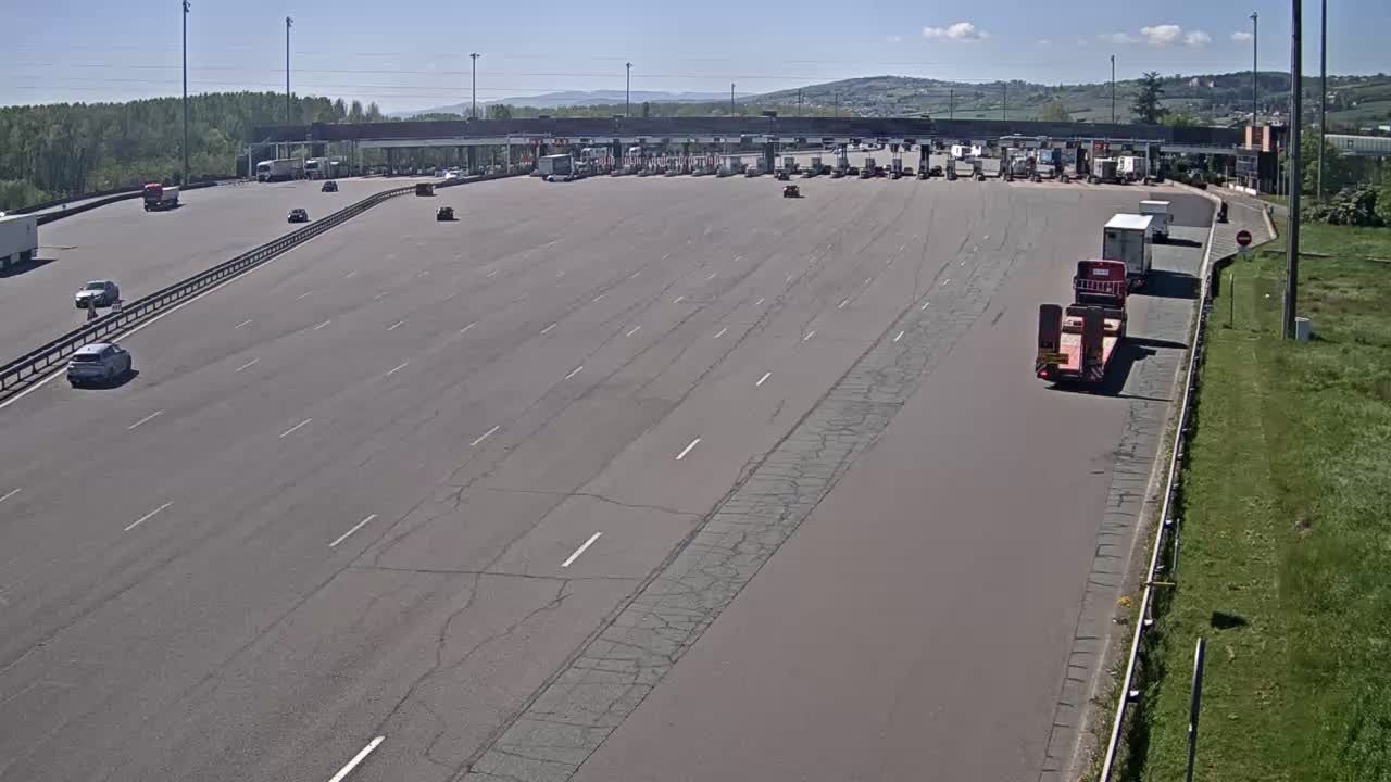 Villefranche-sur-Saône: A6 Péage de Villefranche Limas, au nord de Lyon, vue orientée vers Lyon