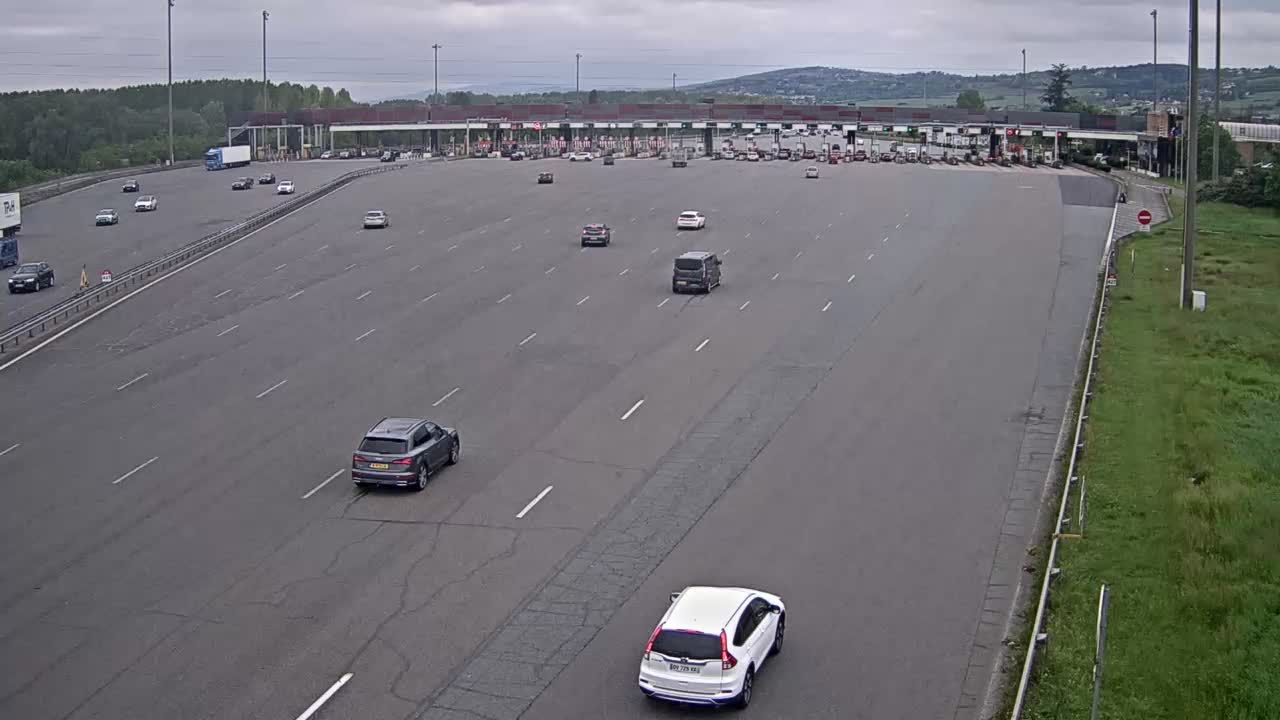 Villefranche-sur-Saône: A6 Péage de Villefranche Limas, au nord de Lyon, vue orientée vers Lyon