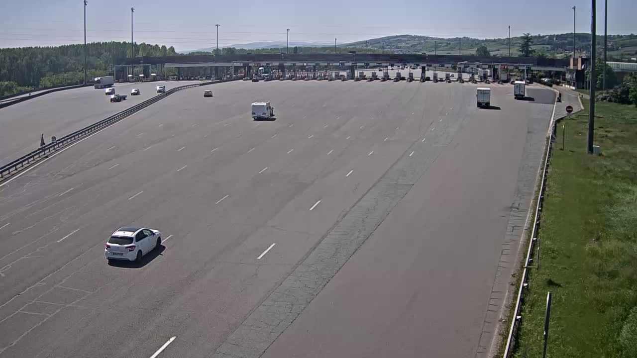 Villefranche-sur-Saône: A6 Péage de Villefranche Limas, au nord de Lyon, vue orientée vers Lyon