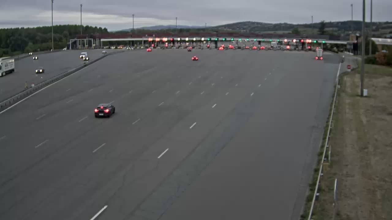 Villefranche-sur-Saône: A6 Péage de Villefranche Limas, au nord de Lyon, vue orientée vers Lyon
