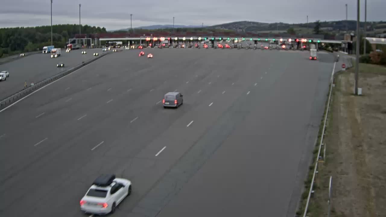 Villefranche-sur-Saône: A6 Péage de Villefranche Limas, au nord de Lyon, vue orientée vers Lyon