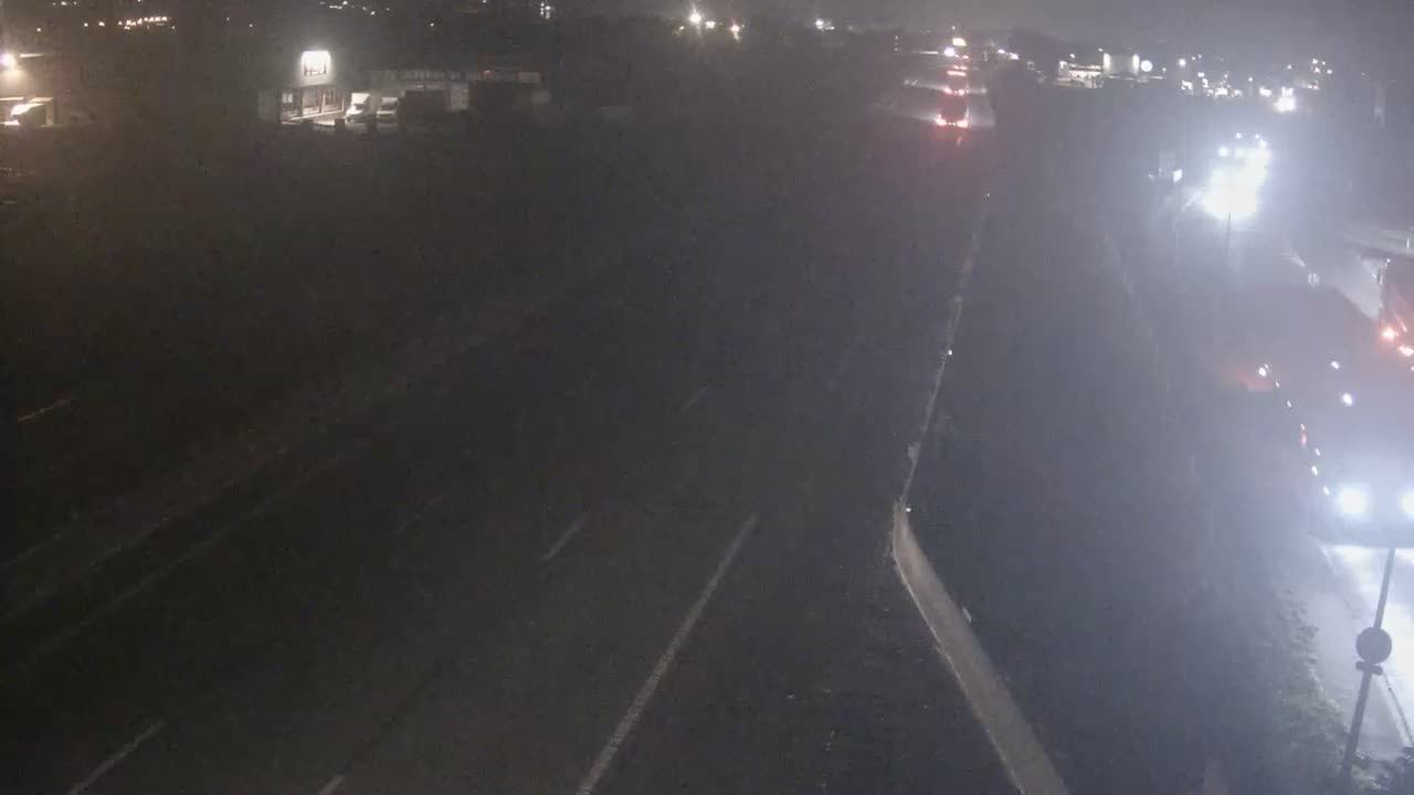 Villefranche-sur-Saône: Autoroute A6 en périphérie de Villefranche sur Saône Nord, vue orientée vers Lyon