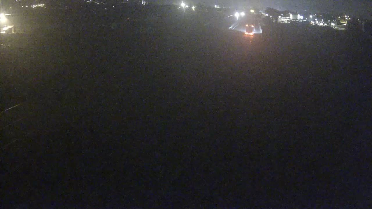 Villefranche-sur-Saône: Autoroute A6 en périphérie de Villefranche sur Saône Nord, vue orientée vers Lyon