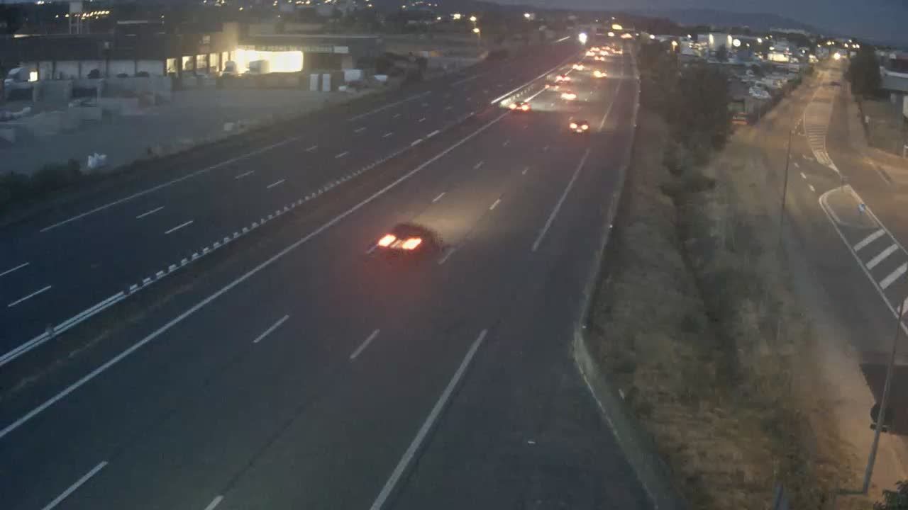 Villefranche-sur-Saône: Autoroute A6 en périphérie de Villefranche sur Saône Nord, vue orientée vers Lyon