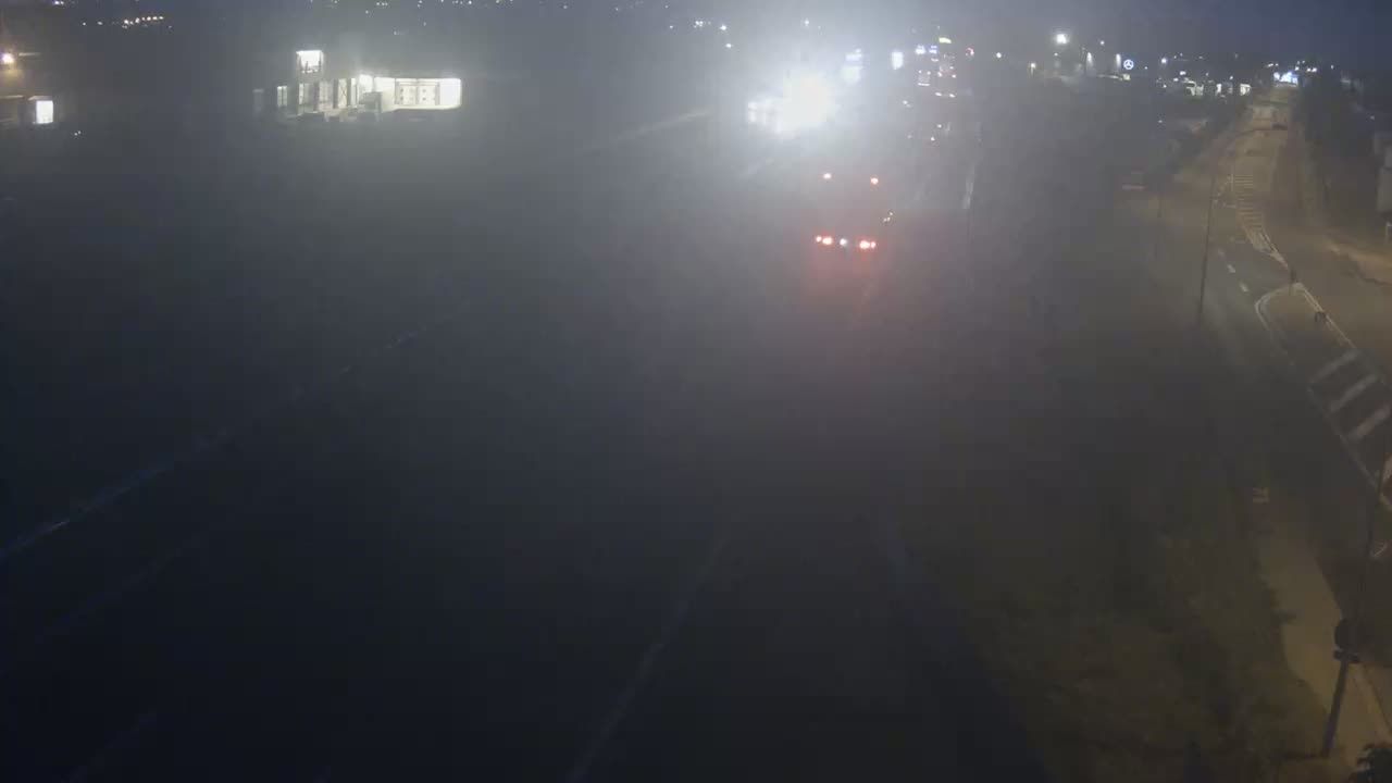Villefranche-sur-Saône: Autoroute A6 en périphérie de Villefranche sur Saône Nord, vue orientée vers Lyon