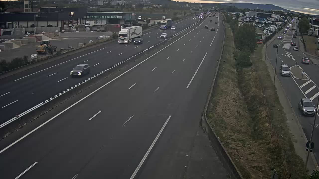 Villefranche-sur-Saône: Autoroute A6 en périphérie de Villefranche sur Saône Nord, vue orientée vers Lyon