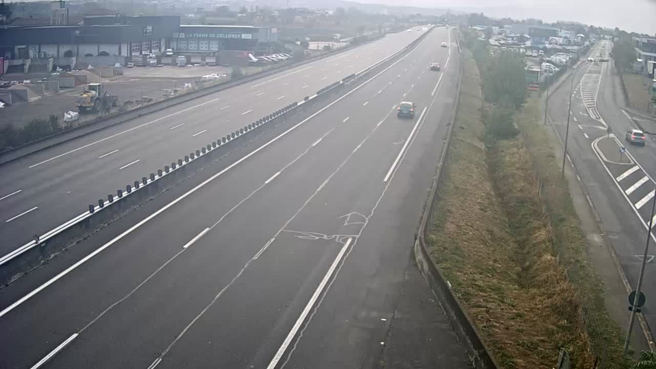 Villefranche-sur-Saône: Autoroute A6 en périphérie de Villefranche sur Saône Nord, vue orientée vers Lyon