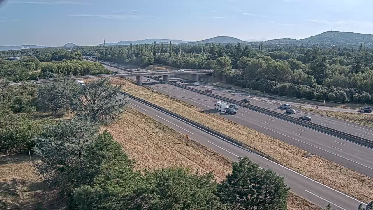 Malataverne: Montélimar-A7 près de Montélimar vue sur la gauche orientée vers Orange et sur la droite vers Lyon
