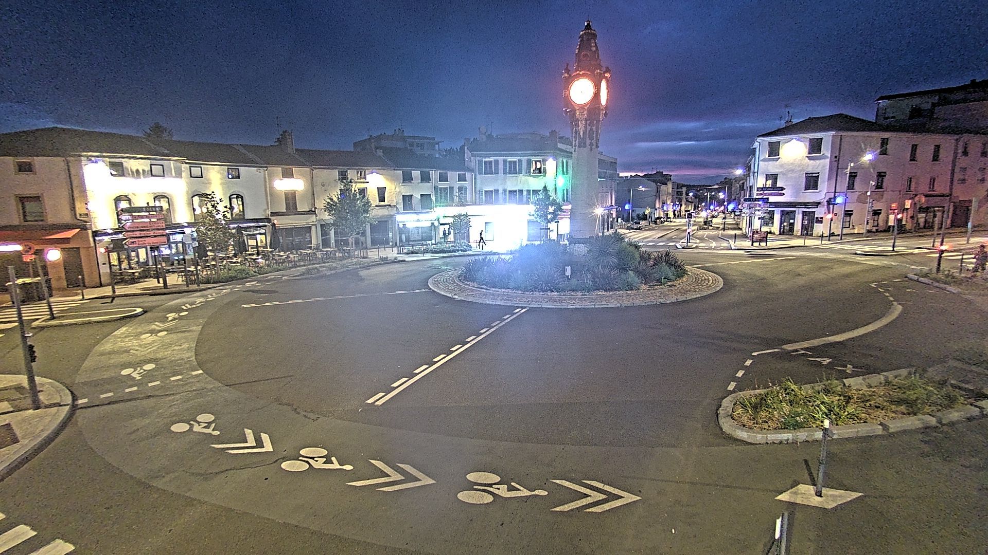 Tassin-la-Demi-Lune › Nord-est: Place Pierre Vauboin