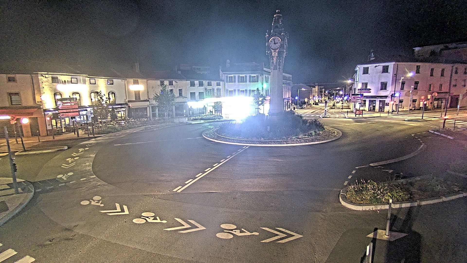 Tassin-la-Demi-Lune › Nord-est: Place Pierre Vauboin